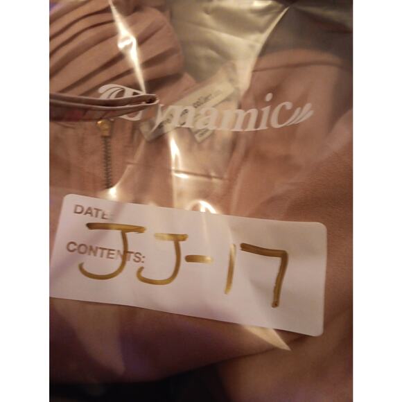 Love Letter Collection Blouse Women's size small Pink Top, Short, Ruffle sleeve - Picture 4 of 4